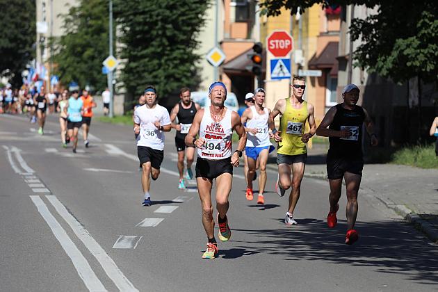 Rywalizowali na lęborskim bruku. 22. Bieg Uliczny św. Jakuba Ap. ukończyło 451 zawodników.