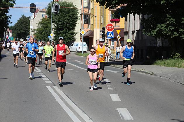 Rywalizowali na lęborskim bruku. 22. Bieg Uliczny św. Jakuba Ap. ukończyło 451 zawodników.