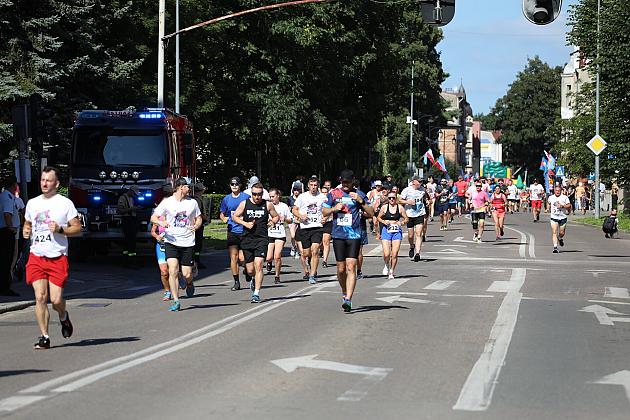 Rywalizowali na lęborskim bruku. 22. Bieg Uliczny św. Jakuba Ap. ukończyło 451 zawodników.