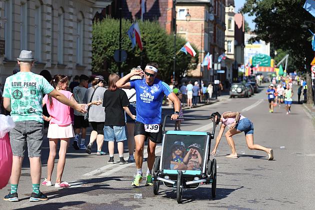 Rywalizowali na lęborskim bruku. 22. Bieg Uliczny św. Jakuba Ap. ukończyło 451 zawodników.