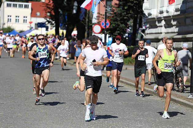 Rywalizowali na lęborskim bruku. 22. Bieg Uliczny św. Jakuba Ap. ukończyło 451 zawodników.