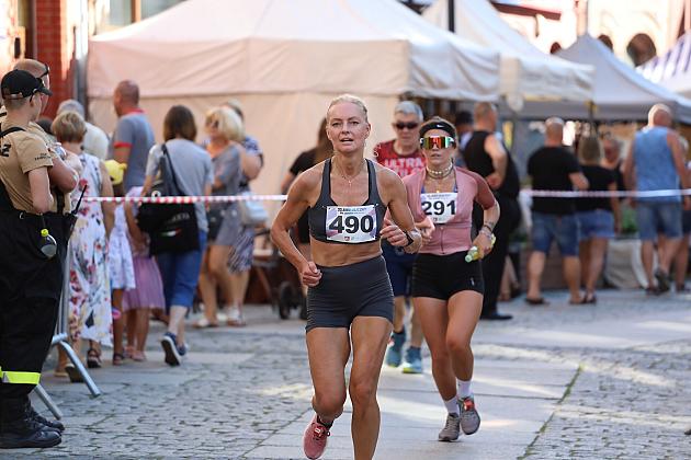 Rywalizowali na lęborskim bruku. 22. Bieg Uliczny św. Jakuba Ap. ukończyło 451 zawodników.