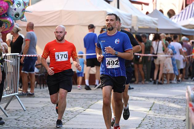 Rywalizowali na lęborskim bruku. 22. Bieg Uliczny św. Jakuba Ap. ukończyło 451 zawodników.