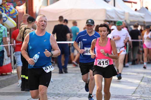 Rywalizowali na lęborskim bruku. 22. Bieg Uliczny św. Jakuba Ap. ukończyło 451 zawodników.