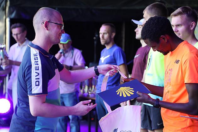 Rywalizowali na lęborskim bruku. 22. Bieg Uliczny św. Jakuba Ap. ukończyło 451 zawodników.