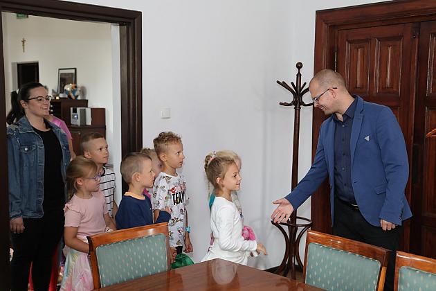 Przedszkolaki z Lęborka odwiedziły burmistrza