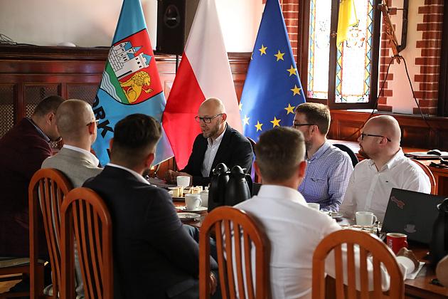 Spotkanie w sprawie systemu FALA. Czas na szkolne legitymacje