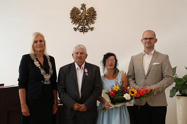 Złote gody w ratuszu. Medale dla 6 par