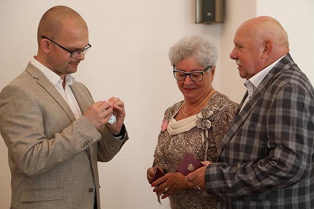 Złote gody w ratuszu. Medale dla 6 par