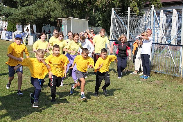 Uczniowie szkół specjalnych rywalizowali na stadionie