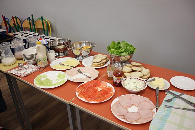 W Szkole Podstawowej nr 3 serwują śniadania. To doskonały start w nowy dzień!