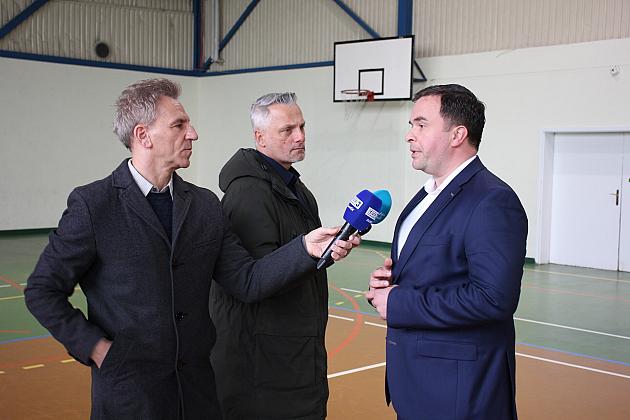 Umowy podpisane. 11 mln zł na rozbudowę, modernizację bazy oświatowej Lęborka