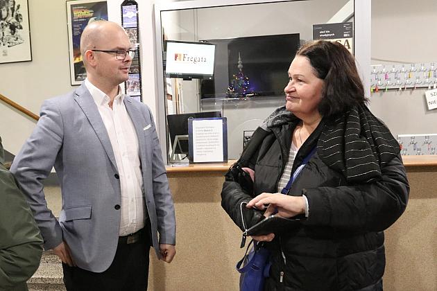 Seniorzy wypełnili „Fregatę” na seansie filmowym