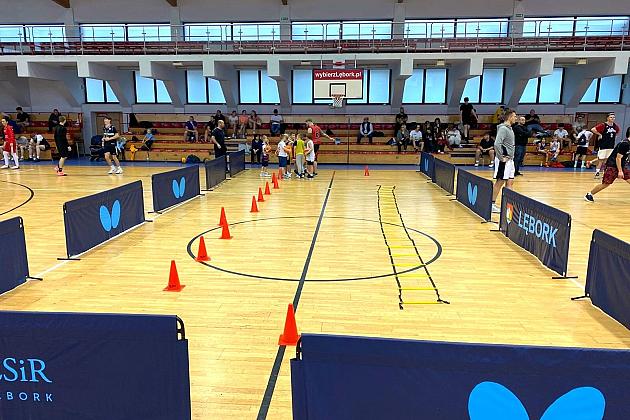 Mikołaj też gra w kosza! Mikołajkowy Turniej Koszykówki 3x3