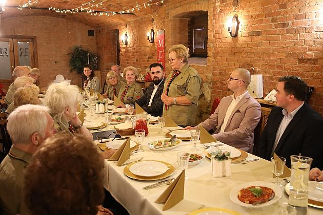 Harcerski Krąg Seniorów „Dęby” spotkał się na przedwigilijnym spotkaniu opłatkowym