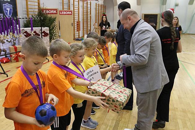 Pierwszaki pokazały, jak potrafią doskonale bawić się i integrować