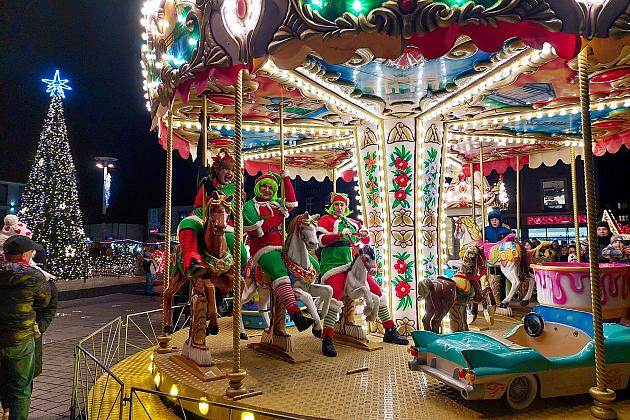 Udany Jarmark Bożanorodzeniowy na Placu Pokoju