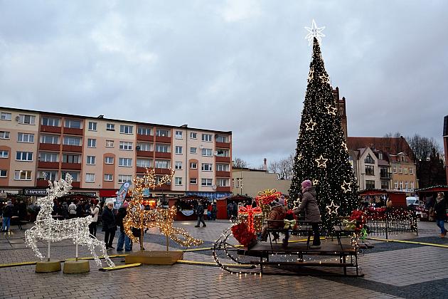 Udany Jarmark Bożanorodzeniowy na Placu Pokoju