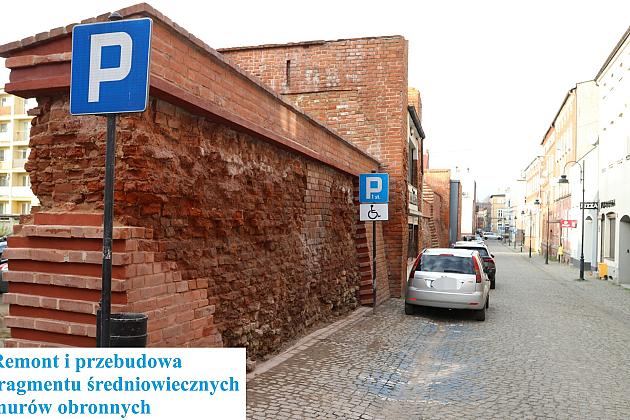W grudniu ub. r. zakończył się remont i przebudowa odcinka średniowiecznych murów obronnych od ulicy Staromiejskiej do zakładu zegarmistrzowskiego przy ulicy Marii Skłodowskiej – Curie.