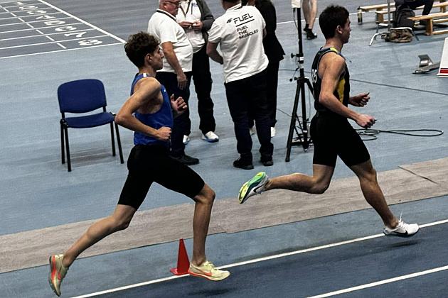 Michał Gajdus pobił halowy rekord Polski U18 w biegu na 2000 m!