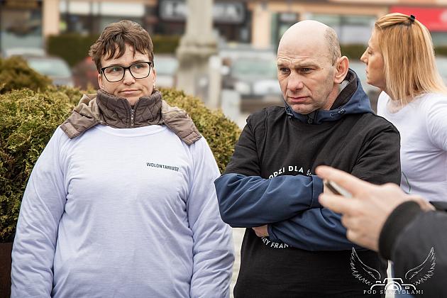 Setki kilometrów na rowerze, żeby pomóc chorej Laurze