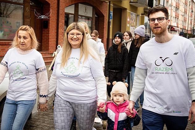 Setki kilometrów na rowerze, żeby pomóc chorej Laurze