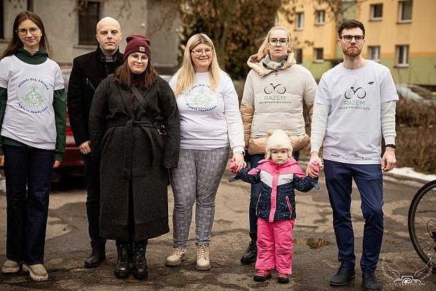 Setki kilometrów na rowerze, żeby pomóc chorej Laurze