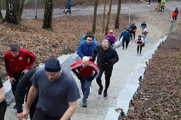 Patriotyczne bieganie w Parku Chrobrego z okazji Narodowego Dnia Pamięci Żołnierzy Wyklętych