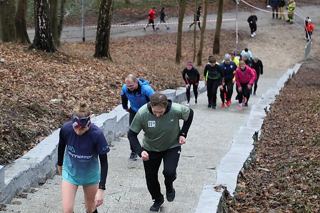 Patriotyczne bieganie w Parku Chrobrego z okazji Narodowego Dnia Pamięci Żołnierzy Wyklętych