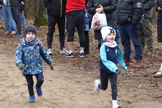 Patriotyczne bieganie w Parku Chrobrego z okazji Narodowego Dnia Pamięci Żołnierzy Wyklętych