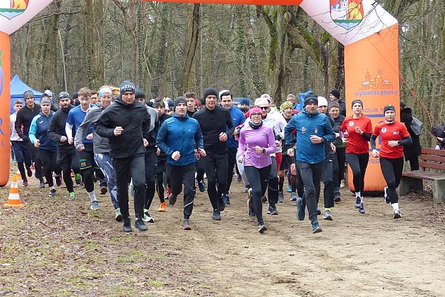 Patriotyczne bieganie w Parku Chrobrego z okazji Narodowego Dnia Pamięci Żołnierzy Wyklętych