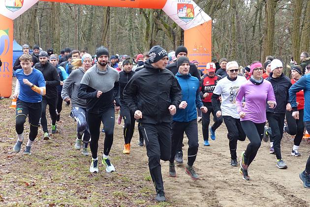 Patriotyczne bieganie w Parku Chrobrego z okazji Narodowego Dnia Pamięci Żołnierzy Wyklętych
