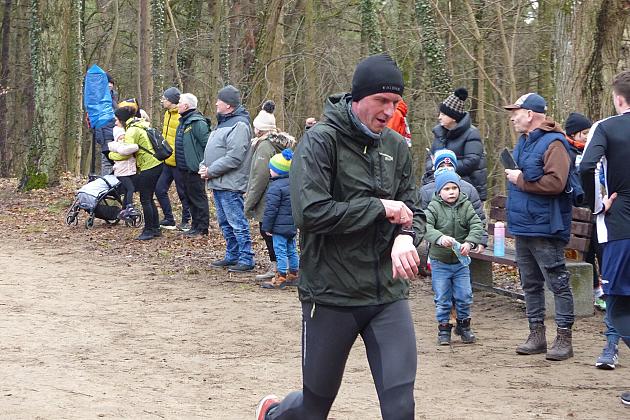 Patriotyczne bieganie w Parku Chrobrego z okazji Narodowego Dnia Pamięci Żołnierzy Wyklętych