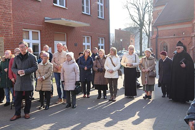 W hołdzie ofiarom sowieckiej zbrodni na plebanii sprzed 80 lat