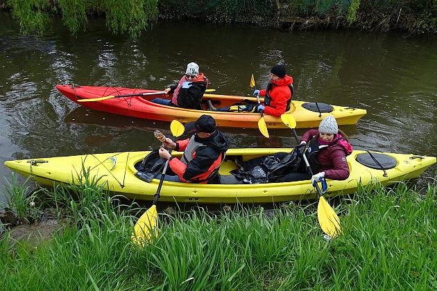 Rzeka Łeba wymaga posprzątania. Zapisz się i weź udział w ekologicznej akcji