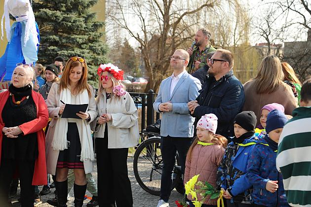 Wiosenny konkurs marzann nad rzeką Łebą