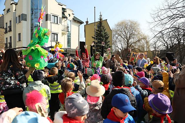 Wiosenny konkurs marzann nad rzeką Łebą