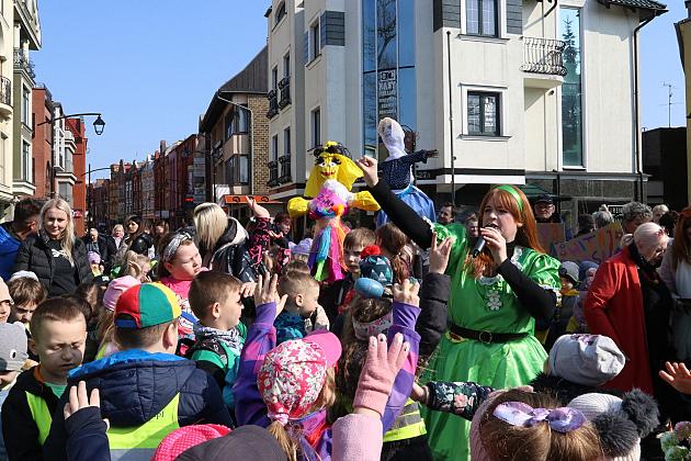 Wiosenny konkurs marzann nad rzeką Łebą
