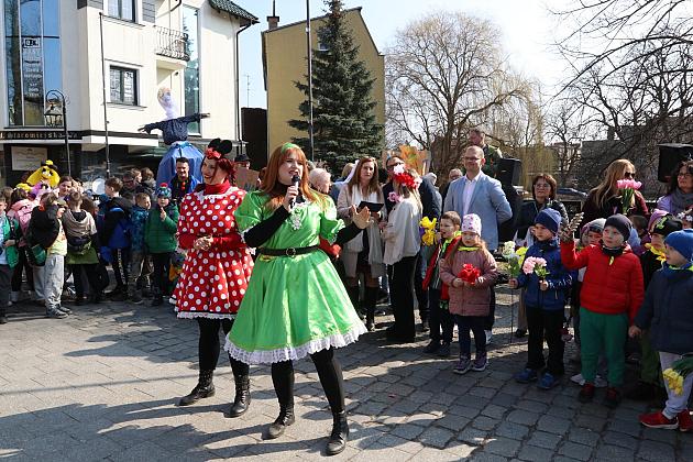Wiosenny konkurs marzann nad rzeką Łebą