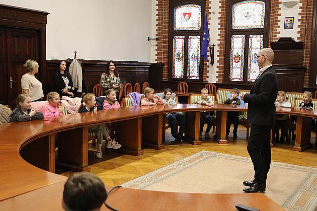 Spotkanie dzieci z burmistrzem w Urzędzie Miejskim w Lęborku