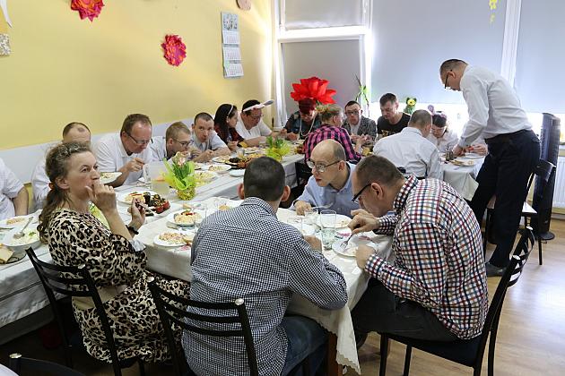 Świąteczne spotkanie i życzenia dla uczestników Warsztatu Terapii Zajęciowej