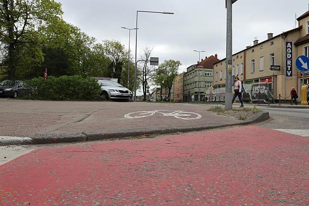 Krawężnik przed obniżeniem