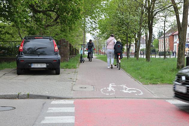 Krawężnik przed obniżeniem