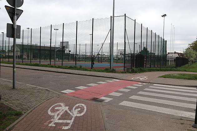 Krawężnik przed obniżeniem