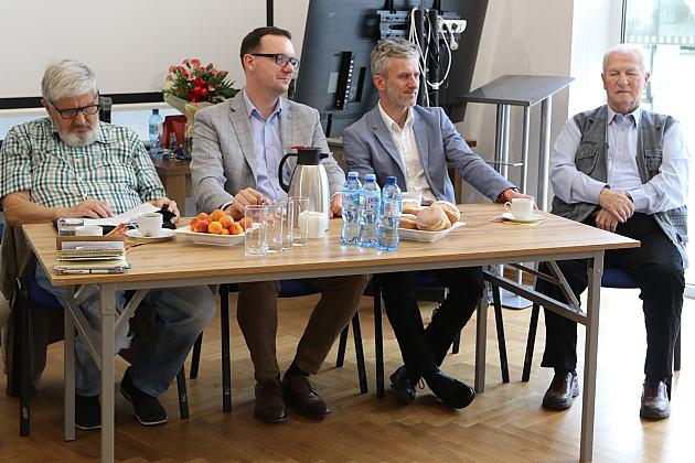 Radośnie i z sercem – Dzień Matki na spotkaniu Ligi Kobiet Polskich