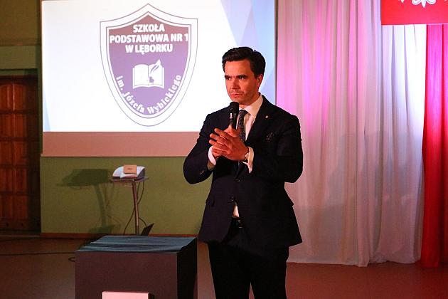„Jedynka” świętuje 80 lat! Uroczysta gala z okazji jubileuszu najstarszej szkoły podstawowej w Lęborku