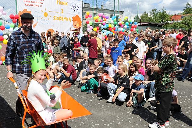 Rodzinna zabawa w „Siódemce” - radość, śmiech i integracja