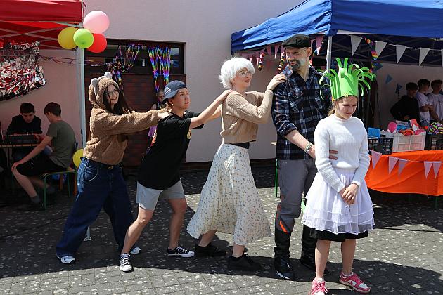 Rodzinna zabawa w „Siódemce” - radość, śmiech i integracja