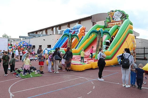 Rodzinna zabawa w „Siódemce” - radość, śmiech i integracja