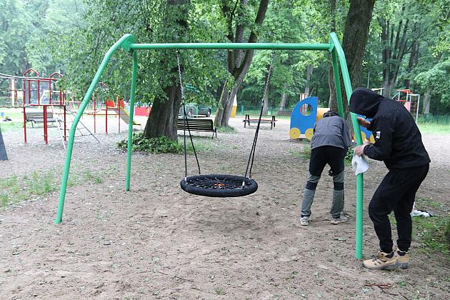 Place do zabawy bezpieczniejsze i piękniejsze – ruszył kompleksowy przegląd placów zabaw